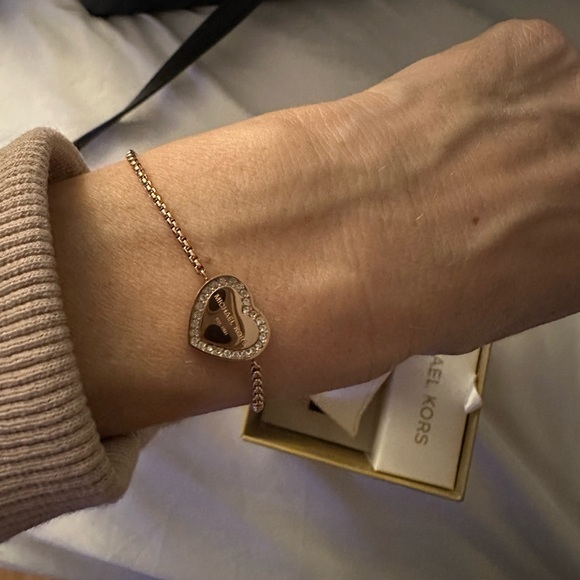 Michael Kors bracelet new in box - Picture 7 of 8